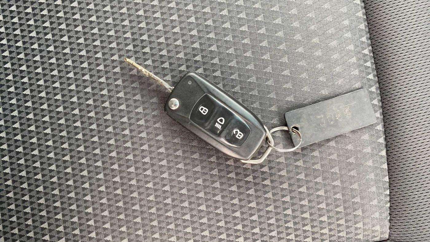 2019 Tata Tiago XZ PETROL, Petrol, Manual, 70,736 km, Key Close Up