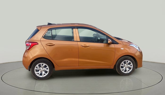 2017 Hyundai Grand i10 MAGNA 1.2 KAPPA VTVT, Petrol, Manual, 69,760 km, Right Side View