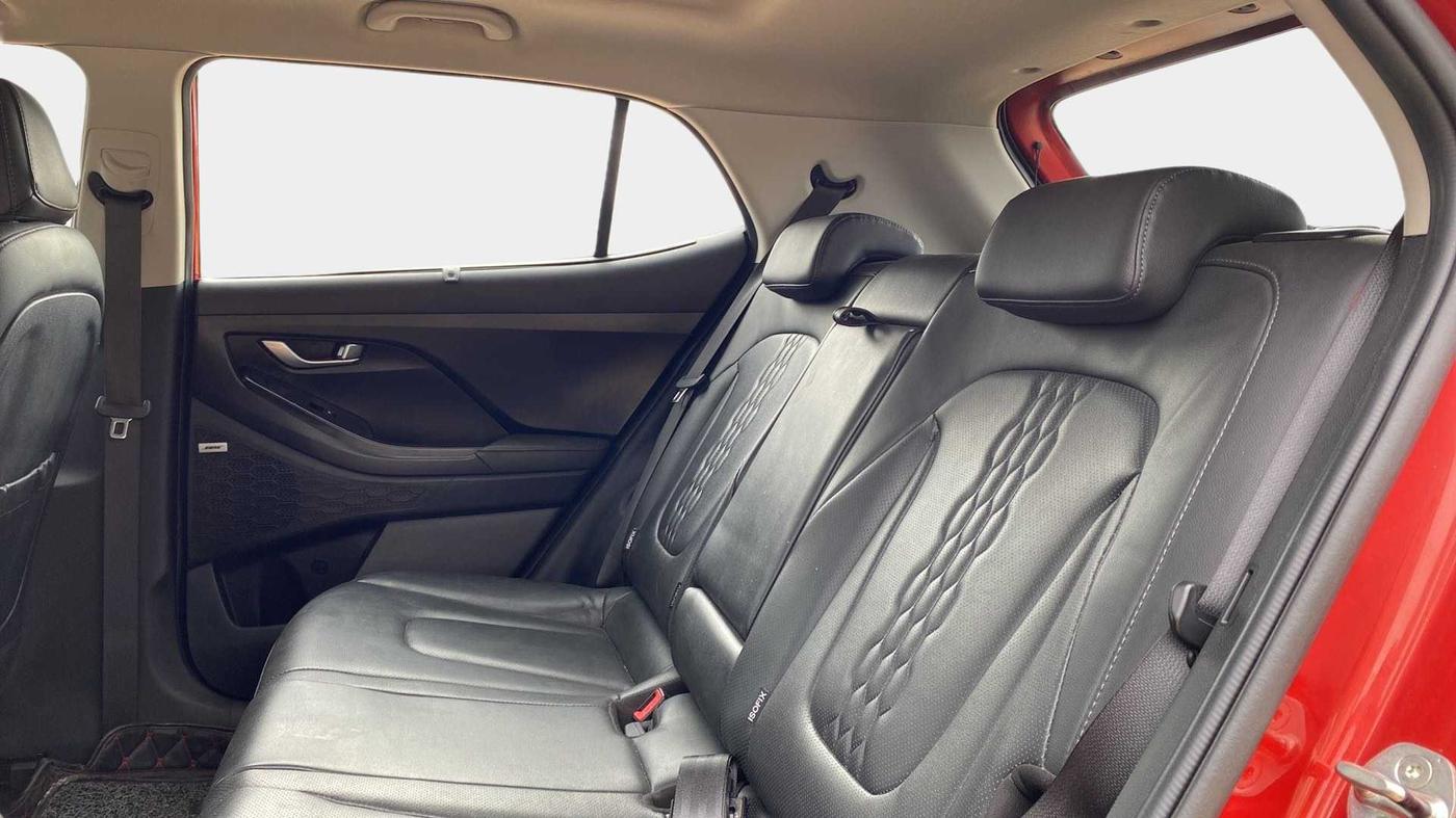 2021 Hyundai Creta SX (O) 1.4 TURBO DCT DUAL TONE, Petrol, Automatic, 21,027 km, Right Side Rear Door Cabin