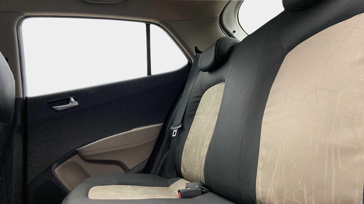 2014 Hyundai Grand i10 ASTA AT 1.2 KAPPA VTVT, Petrol, Automatic, 36,819 km, Right Side Rear Door Cabin