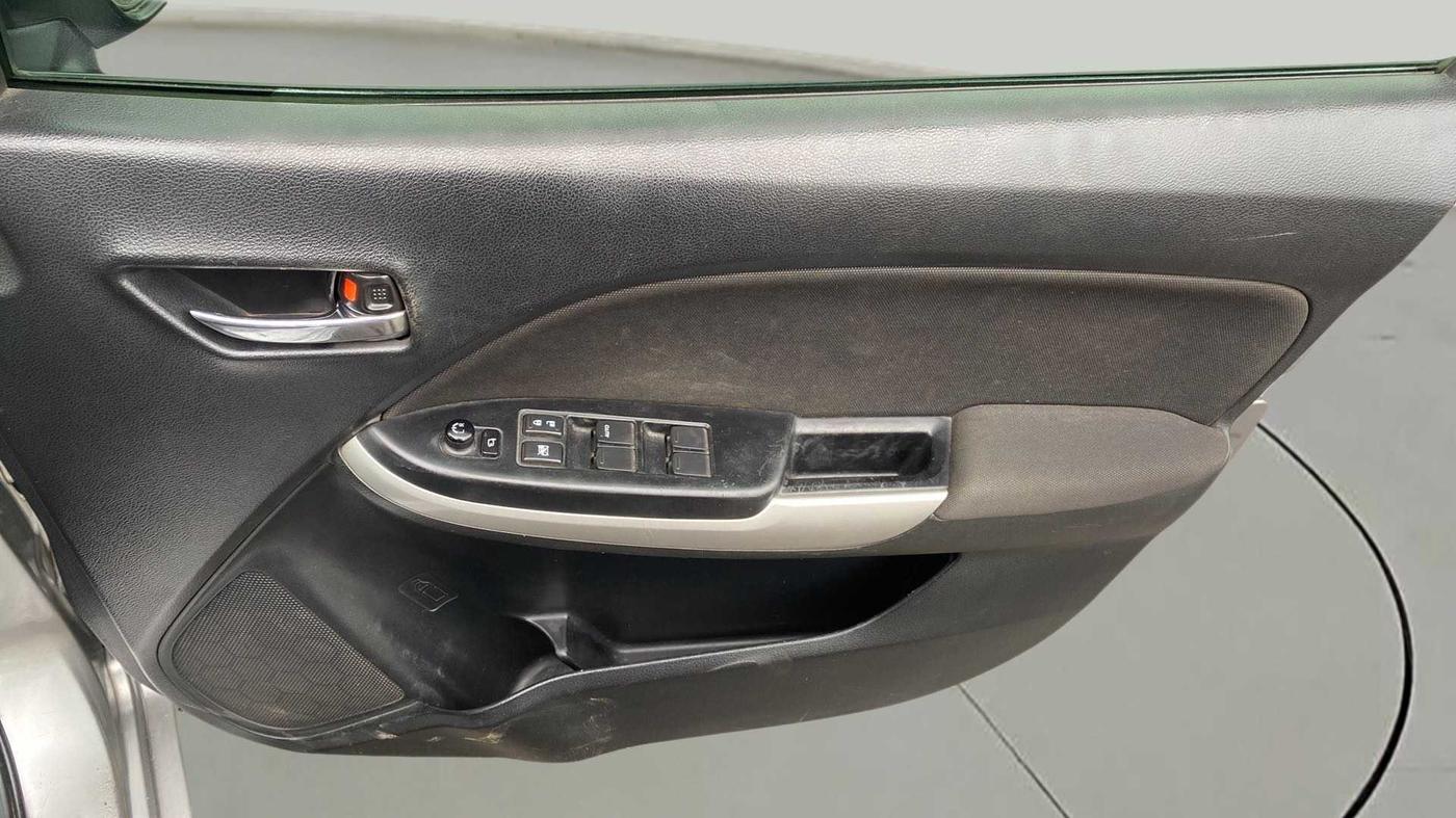 2018 Maruti Baleno ALPHA PETROL 1.2, Petrol, Manual, 97,344 km, Driver Side Door Panels Control