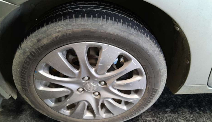 2018 Maruti Baleno ALPHA PETROL 1.2, Petrol, Manual, 97,344 km, Left front tyre - Minor crack