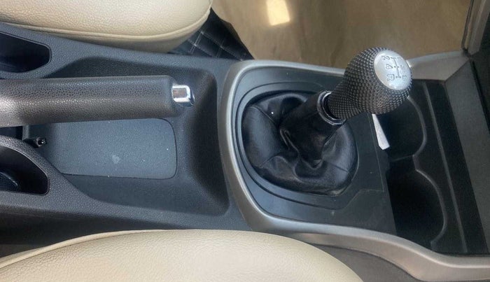 2016 Honda City 1.5L I-VTEC V MT, Petrol, Manual, 58,750 km, Gear Lever