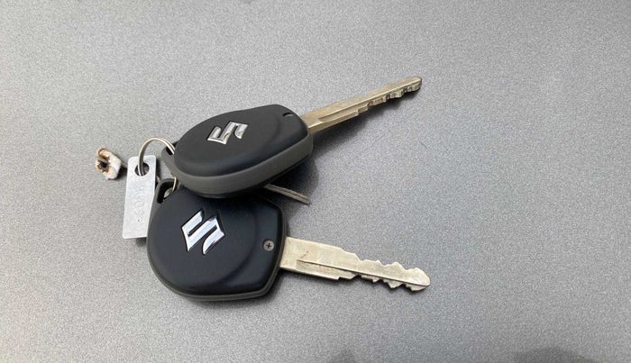 2023 Maruti Dzire VXI, Petrol, Manual, 19,183 km, Key Close Up