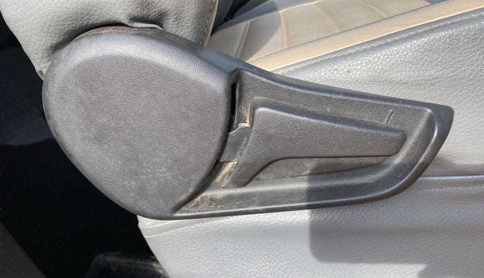2019 Maruti S PRESSO VXI (O), Petrol, Manual, 44,848 km, Driver Side Adjustment Panel