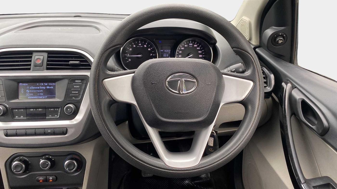 2016 Tata Tiago XT PETROL, Petrol, Manual, 100 km, Steering Wheel Close Up
