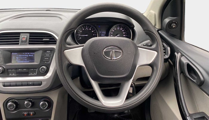 2016 Tata Tiago XT PETROL, Petrol, Manual, 100 km, Steering Wheel Close Up