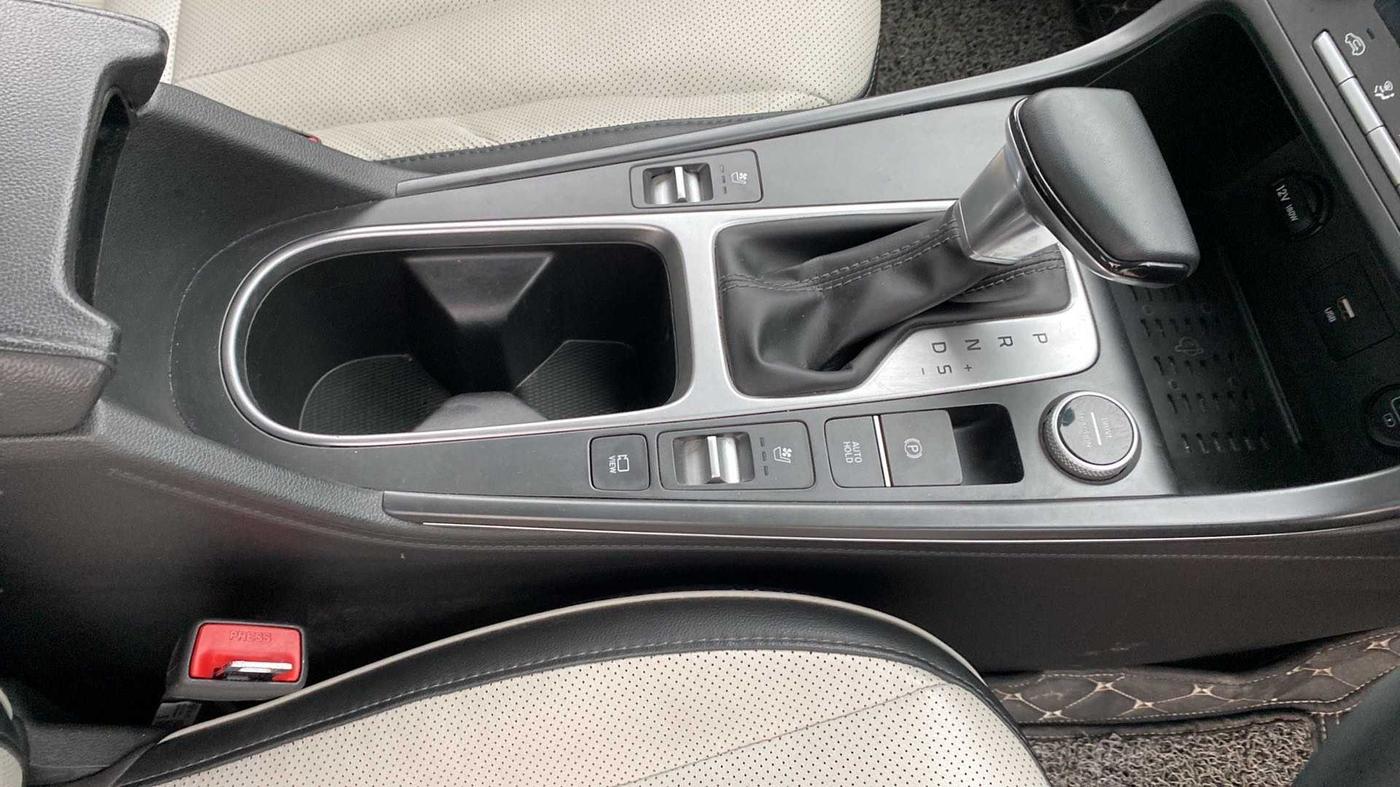 2021 Hyundai Creta SX (O) IVT 1.5 PETROL, Petrol, Automatic, 16,255 km, Gear Lever