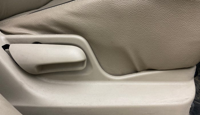 2014 Maruti Swift Dzire VXI, Petrol, Manual, 1,16,630 km, Driver Side Adjustment Panel