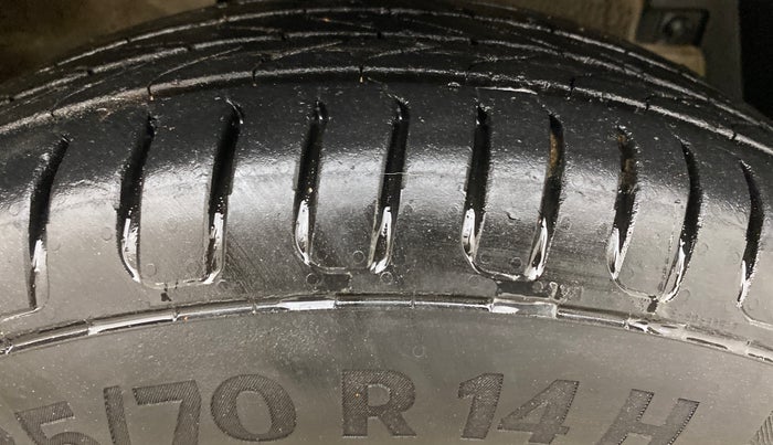 2014 Maruti Swift Dzire VXI, Petrol, Manual, 1,16,630 km, Right Front Tyre Tread