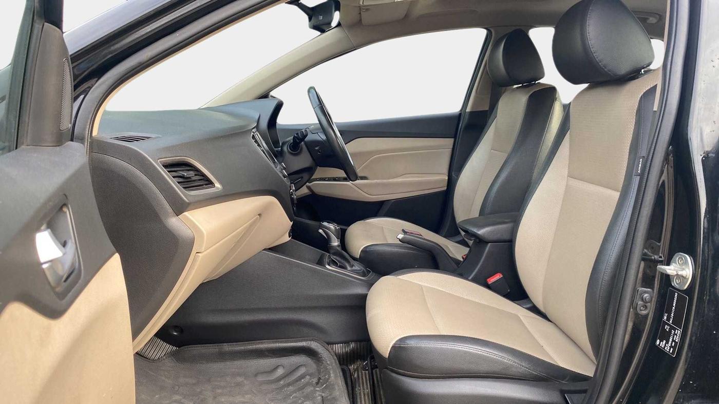 2018 Hyundai Verna 1.6 VTVT SX (O) AT, Petrol, Automatic, 56,402 km, Right Side Front Door Cabin