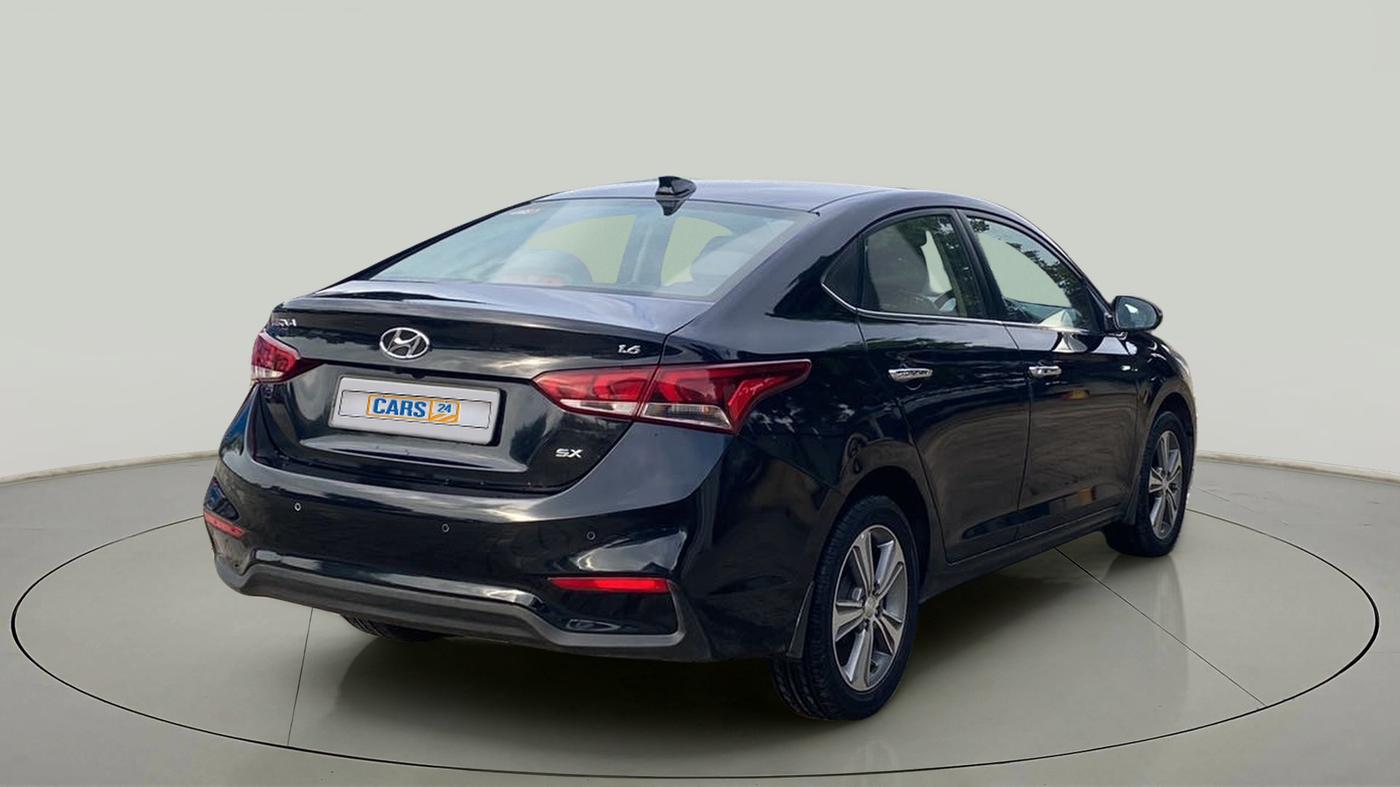 2018 Hyundai Verna 1.6 VTVT SX (O) AT, Petrol, Automatic, 56,402 km, Right Back Diagonal