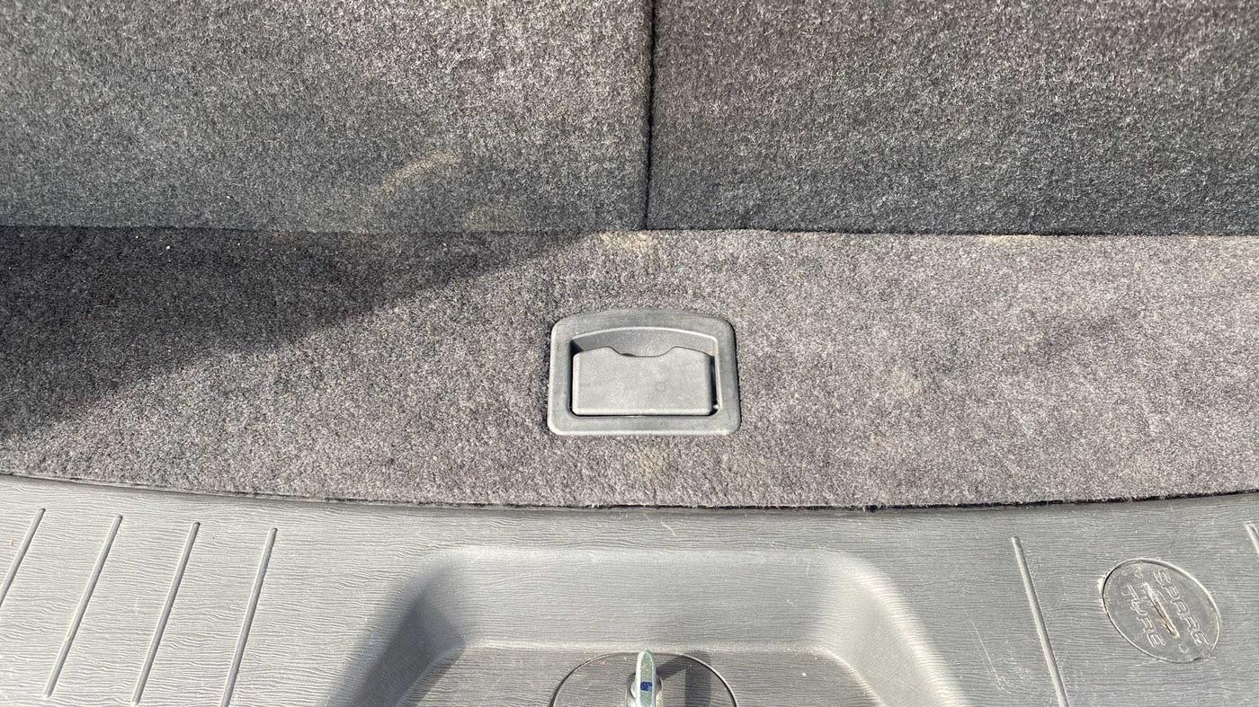 2020 Mahindra XUV500 W7, Diesel, Manual, 18,556 km, Boot Inside