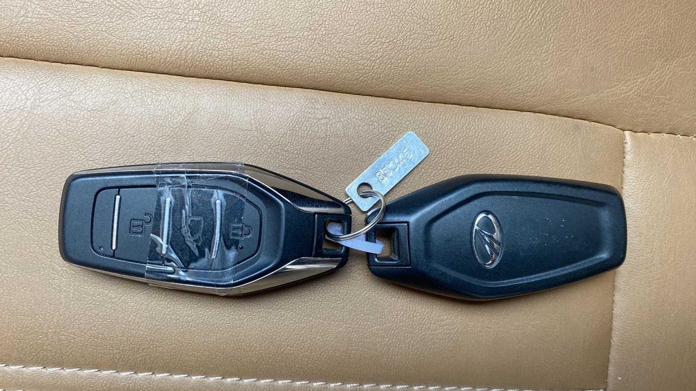 2020 Mahindra XUV500 W7, Diesel, Manual, 18,556 km, Key Close Up