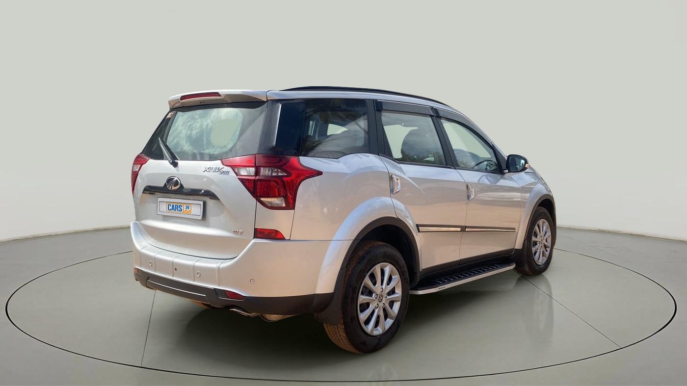 2020 Mahindra XUV500 W7, Diesel, Manual, 18,556 km, Right Back Diagonal