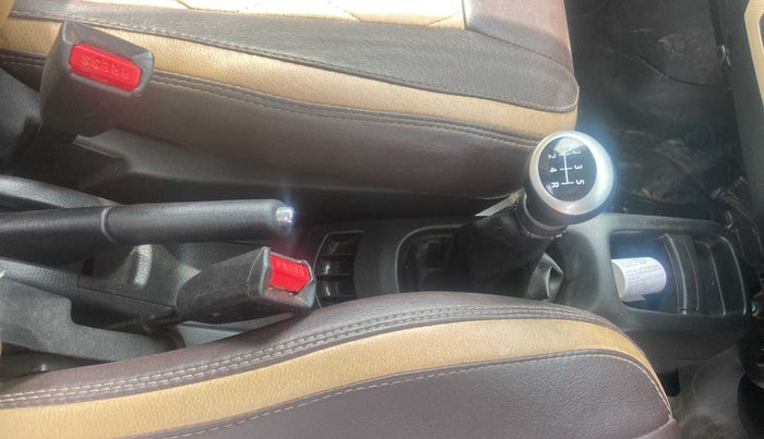 2018 Maruti Wagon R 1.0 VXI OPT, Petrol, Manual, 37,259 km, Gear Lever
