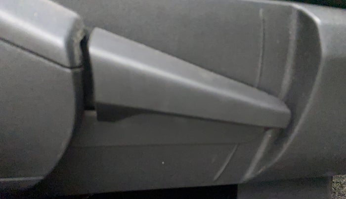 2023 Nissan MAGNITE XV PREMIUM, Petrol, Manual, 9,986 km, Driver Side Adjustment Panel