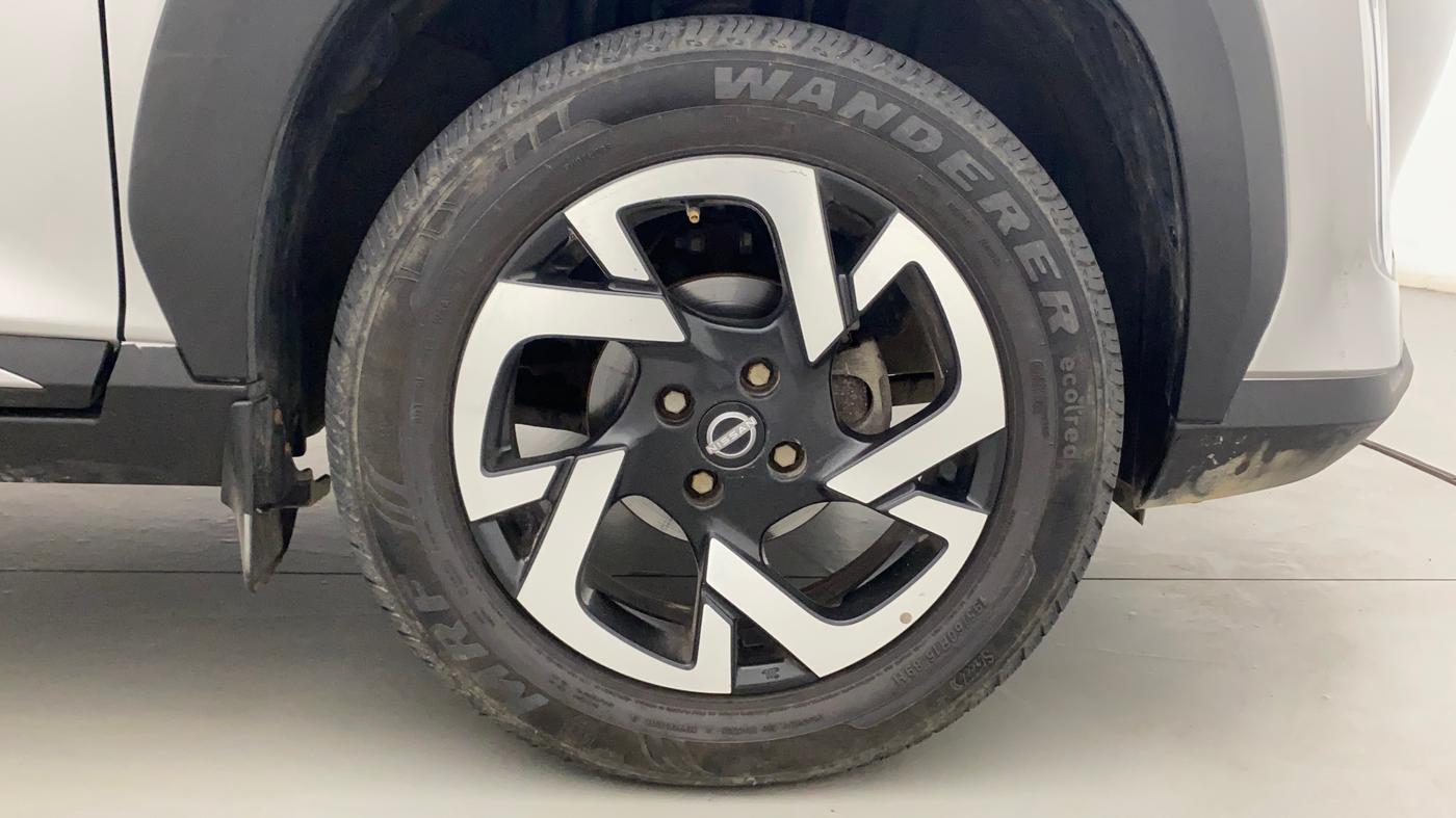 2023 Nissan MAGNITE XV PREMIUM, Petrol, Manual, 9,986 km, Right Front Wheel