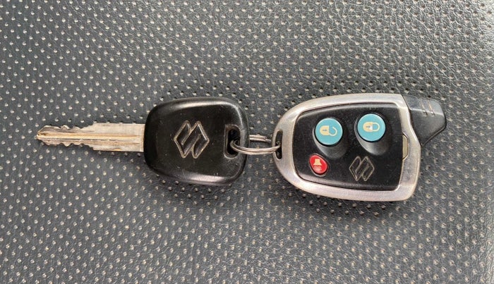 2014 Maruti Alto K10 VXI, Petrol, Manual, 29,477 km, Key Close Up