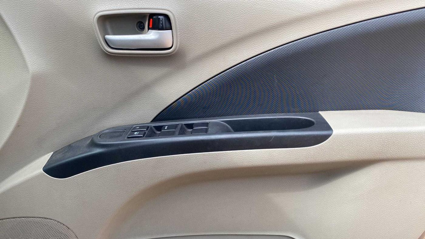 2015 Maruti Celerio VXI AMT, Petrol, Automatic, 52,777 km, Driver Side Door Panels Control