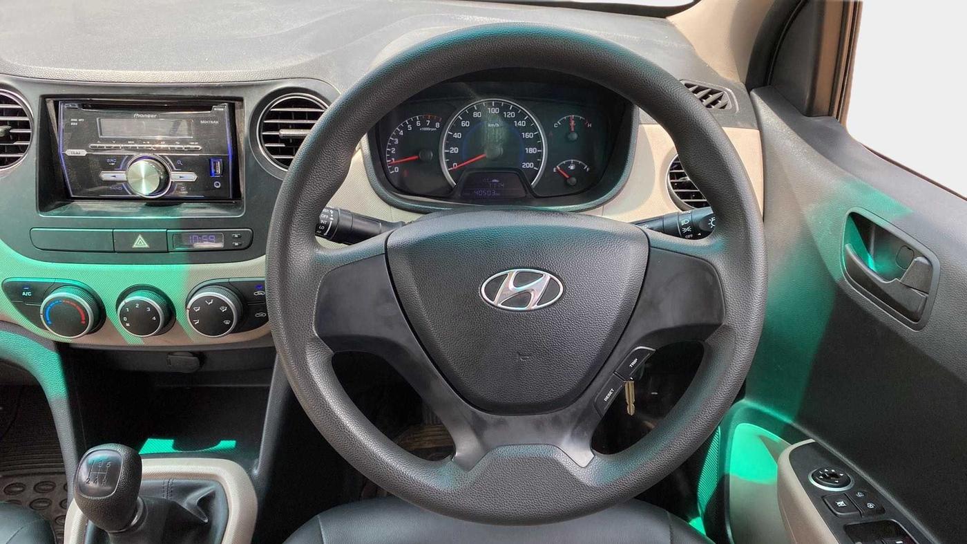 2014 Hyundai Grand i10 MAGNA 1.2 KAPPA VTVT, Petrol, Manual, 40,479 km, Steering Wheel Close Up