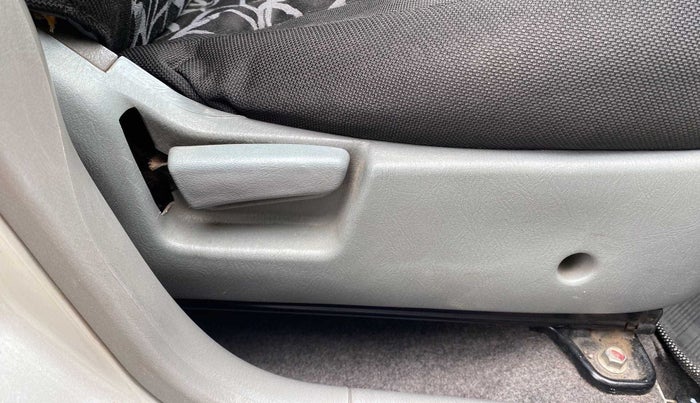 2014 Maruti Alto K10 LXI, Petrol, Manual, 53,066 km, Driver Side Adjustment Panel