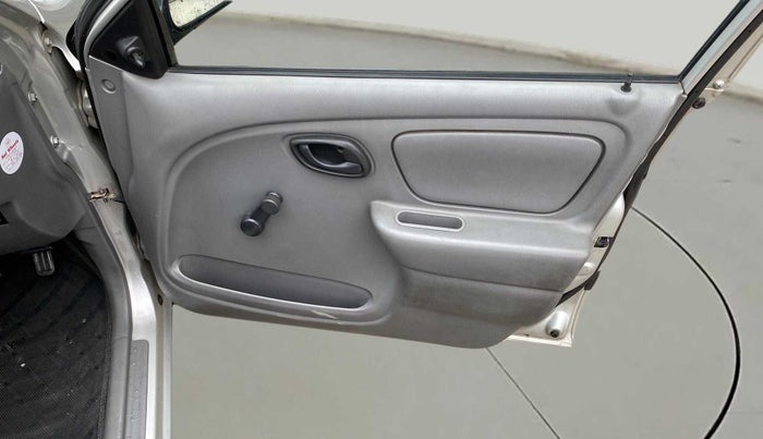 2014 Maruti Alto K10 LXI, Petrol, Manual, 53,066 km, Driver Side Door Panels Control