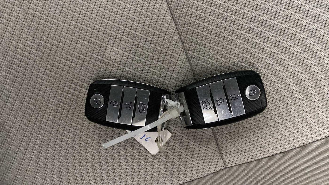 2022 KIA SONET HTX 1.0 IMT, Petrol, Manual, 34,198 km, Key Close Up