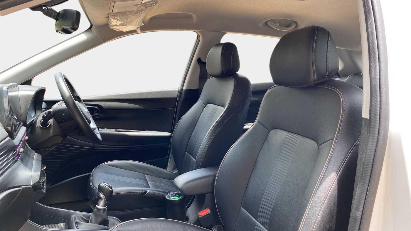 2021 Hyundai NEW I20 Asta 1.0 GDI Turbo IMT, Petrol, Manual, 27,958 km, Right Side Front Door Cabin