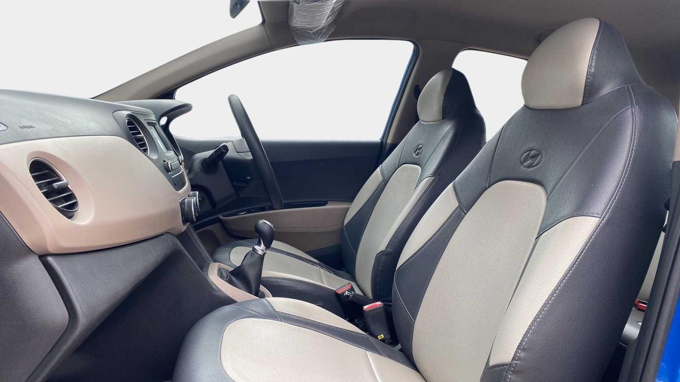 2018 Hyundai Grand i10 SPORTZ 1.2 KAPPA VTVT, Petrol, Manual, 31,851 km, Right Side Front Door Cabin