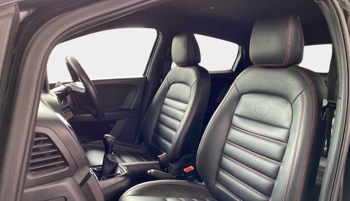 2022 Tata ALTROZ XT PETROL DARK EDITION, Petrol, Manual, 33,417 km, Right Side Front Door Cabin