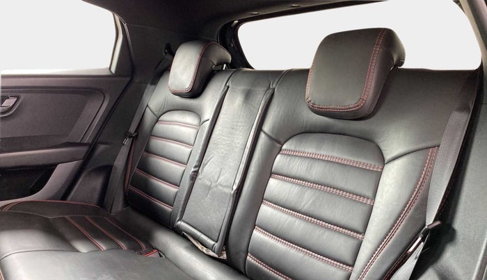 2022 Tata ALTROZ XT PETROL DARK EDITION, Petrol, Manual, 33,417 km, Right Side Rear Door Cabin