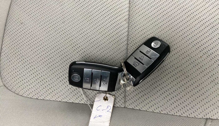 2022 KIA SELTOS HTK PLUS 1.5 IMT, Petrol, Manual, 14,160 km, Key Close Up