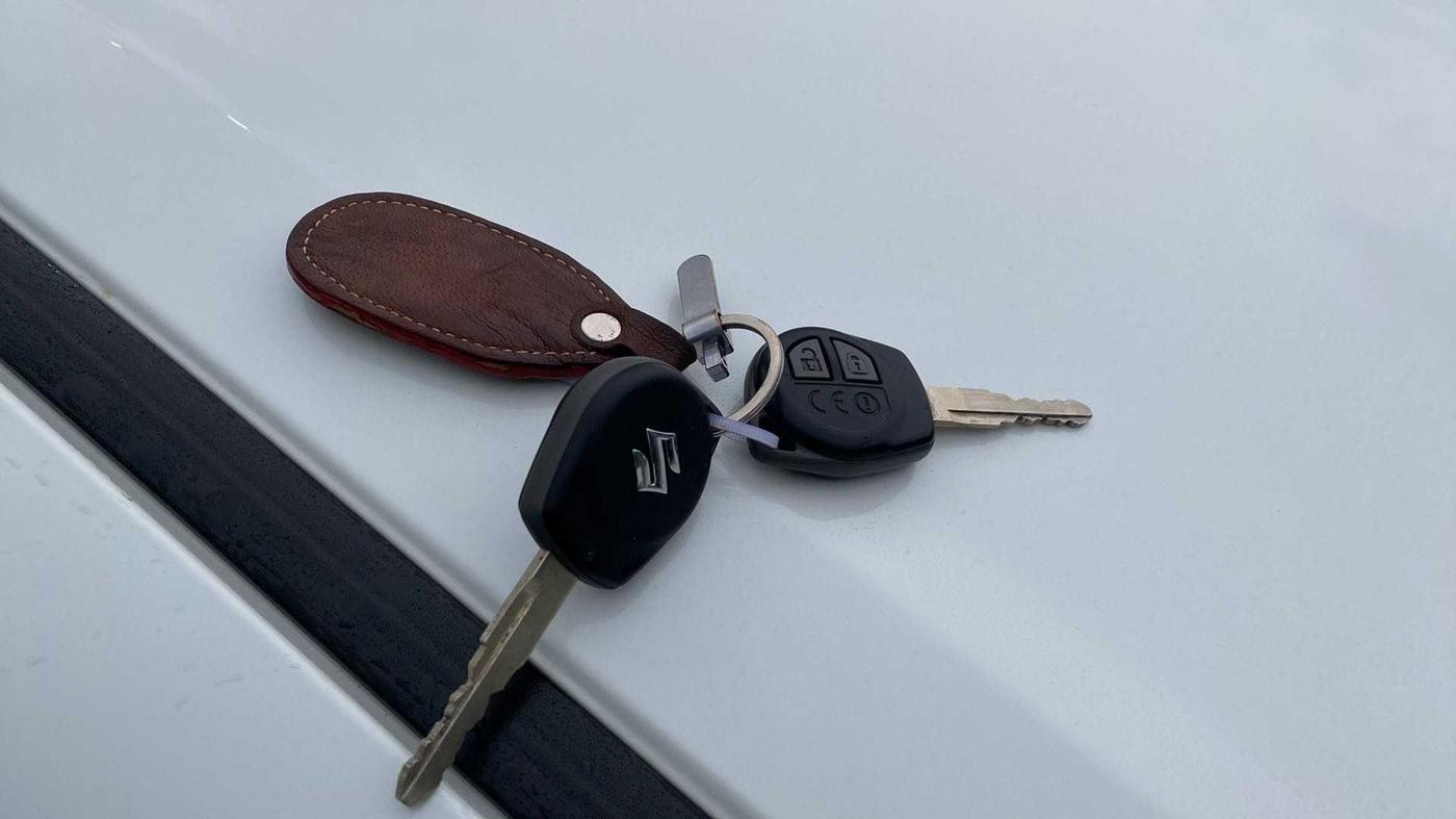 2018 Maruti Dzire VXI, Petrol, Manual, 49,641 km, Key Close Up
