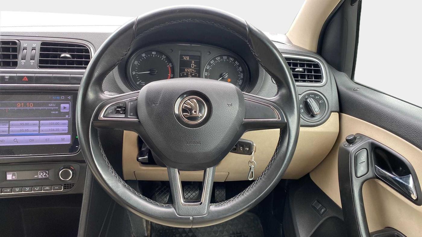 2020 Skoda Rapid STYLE TSI, Petrol, Manual, 64,338 km, Steering Wheel Close Up
