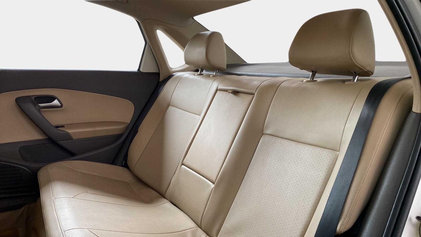 2017 Volkswagen Vento HIGHLINE PETROL AT, Petrol, Automatic, 95,278 km, Right Side Rear Door Cabin