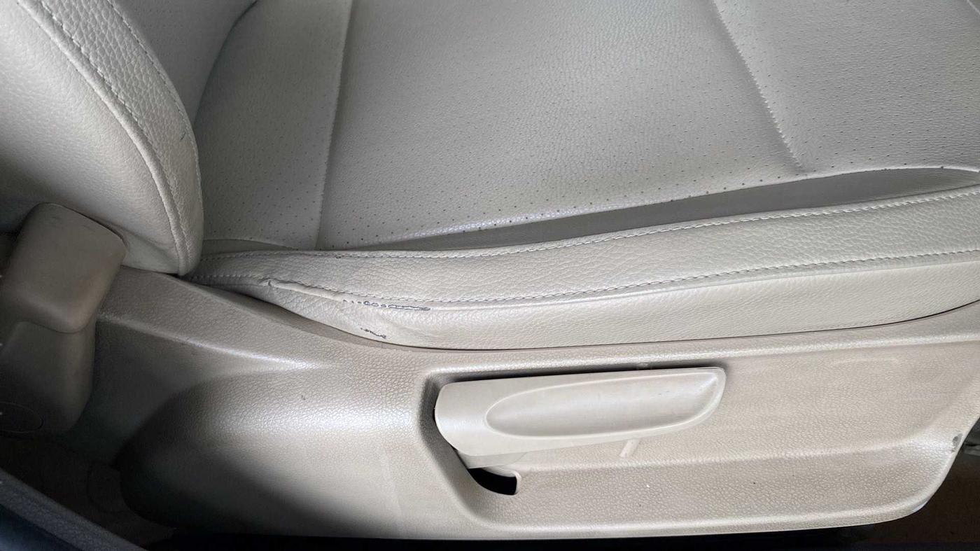 2017 Volkswagen Vento HIGHLINE PETROL AT, Petrol, Automatic, 95,278 km, Driver Side Adjustment Panel