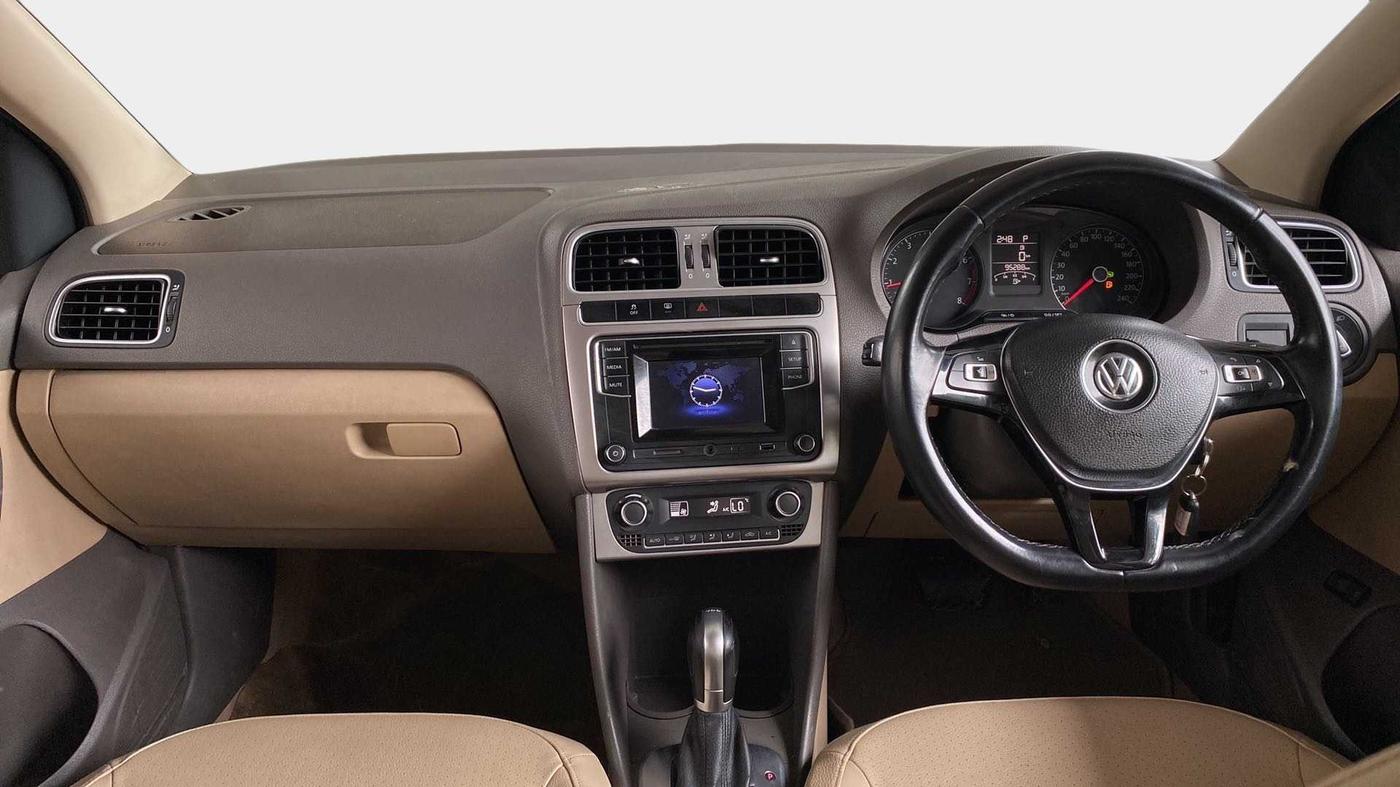 2017 Volkswagen Vento HIGHLINE PETROL AT, Petrol, Automatic, 95,278 km, Dashboard