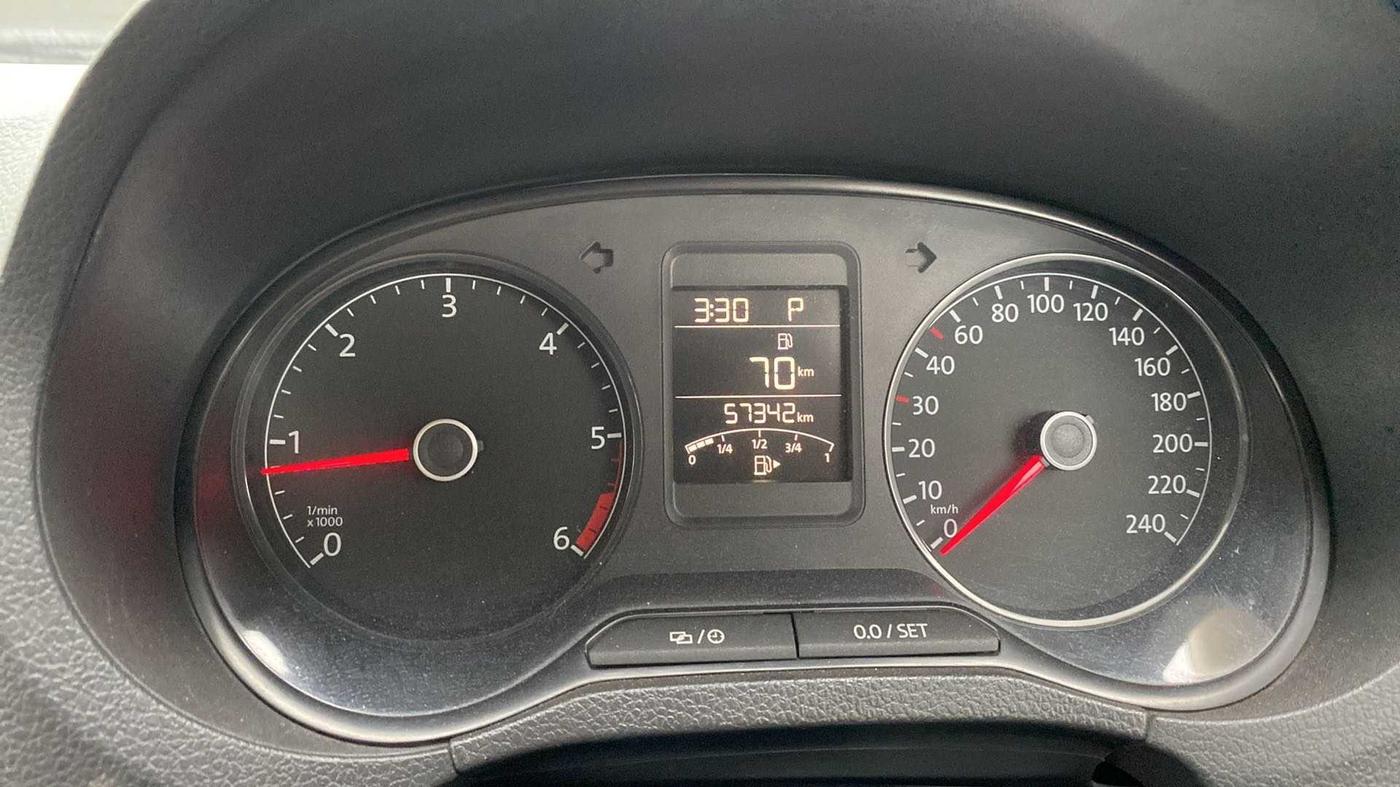 2017 Volkswagen Ameo HIGHLINE PLUS 1.5L AT 16 ALLOY, Diesel, Automatic, 57,237 km, Odometer Image