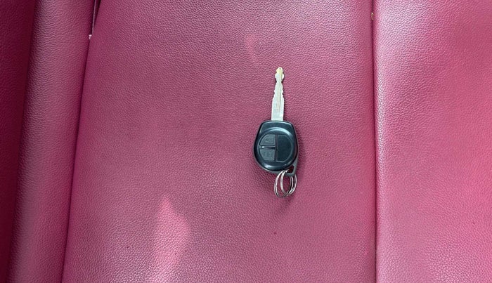 2015 Maruti Wagon R 1.0 VXI, Petrol, Manual, 43,688 km, Key Close Up