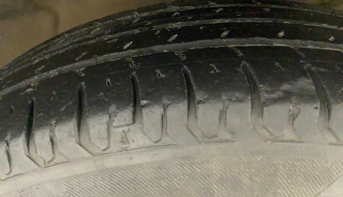 2020 Maruti Dzire VXI, Petrol, Manual, 55,791 km, Right Front Tyre Tread