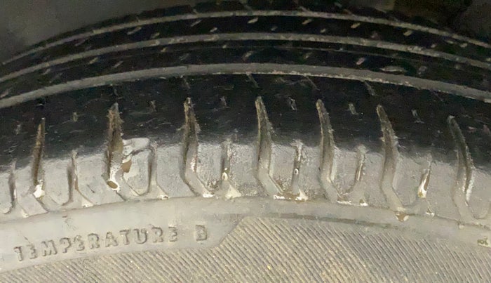 2020 Maruti Dzire VXI, Petrol, Manual, 55,791 km, Left Rear Tyre Tread