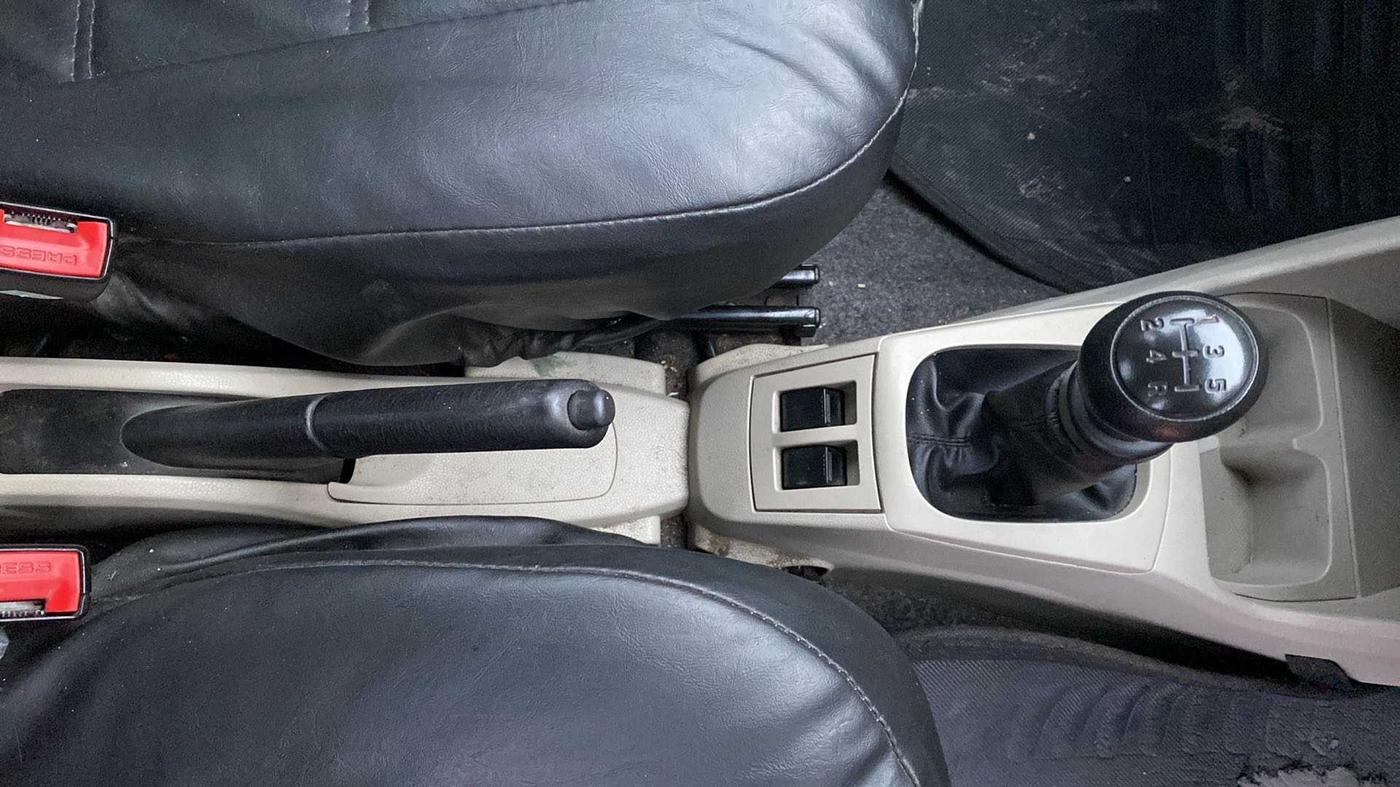 2019 Maruti Alto LXI, Petrol, Manual, 29,950 km, Gear Lever