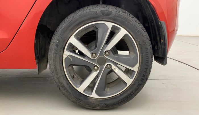 2021 Tata ALTROZ XZ DIESEL, Diesel, Manual, 17,262 km, Left Rear Wheel