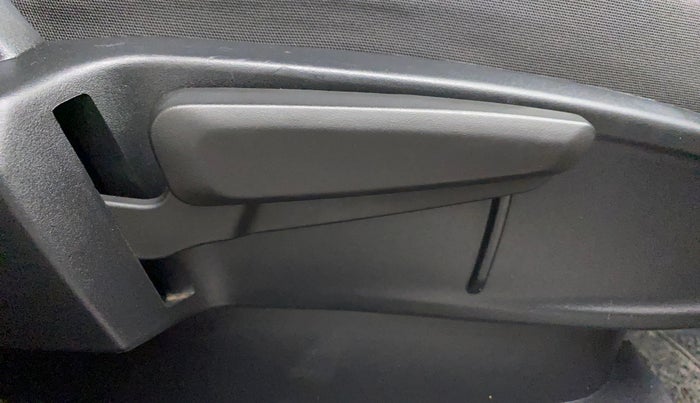 2021 Tata ALTROZ XZ DIESEL, Diesel, Manual, 17,262 km, Driver Side Adjustment Panel