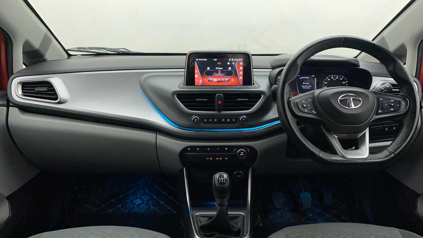 2021 Tata ALTROZ XZ DIESEL, Diesel, Manual, 17,262 km, Dashboard