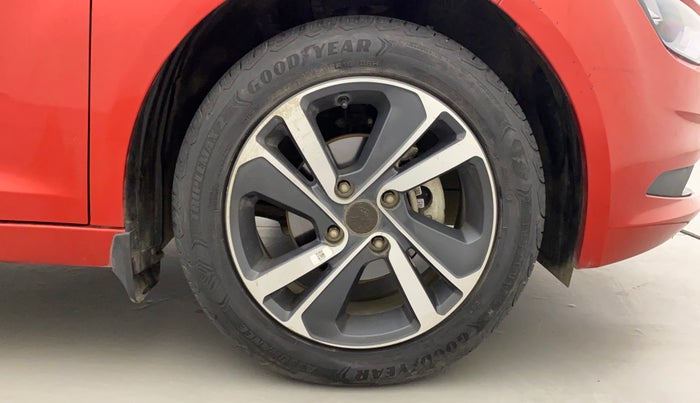 2021 Tata ALTROZ XZ DIESEL, Diesel, Manual, 17,262 km, Right Front Wheel