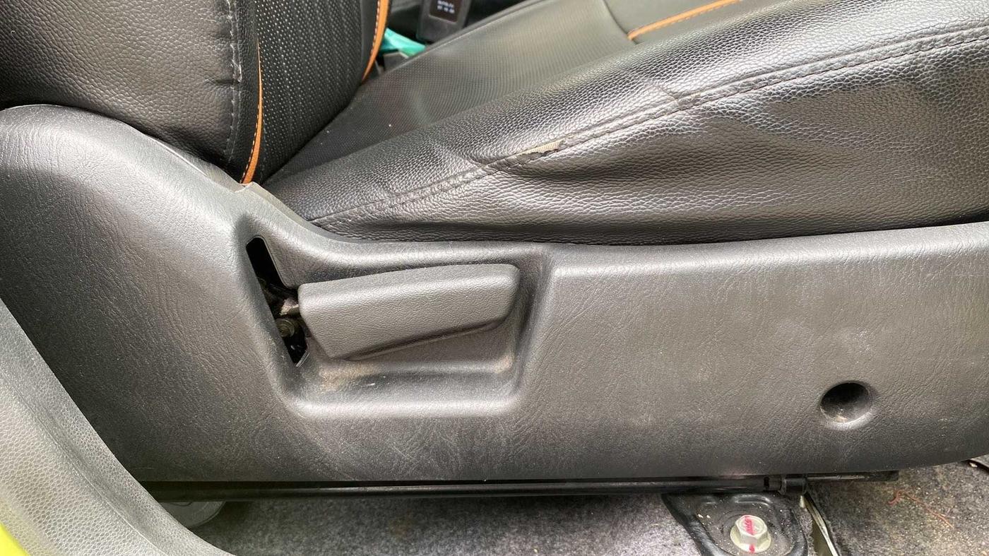 2020 Maruti Alto VXI, Petrol, Manual, 38,205 km, Driver Side Adjustment Panel