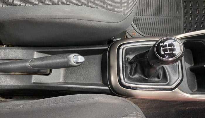 2017 Maruti IGNIS DELTA 1.3, Diesel, Manual, 85,862 km, Gear Lever
