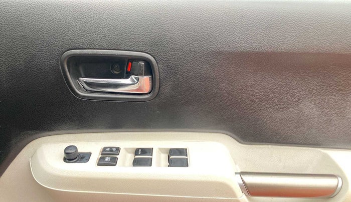 2017 Maruti IGNIS DELTA 1.3, Diesel, Manual, 85,862 km, Driver Side Door Panels Control